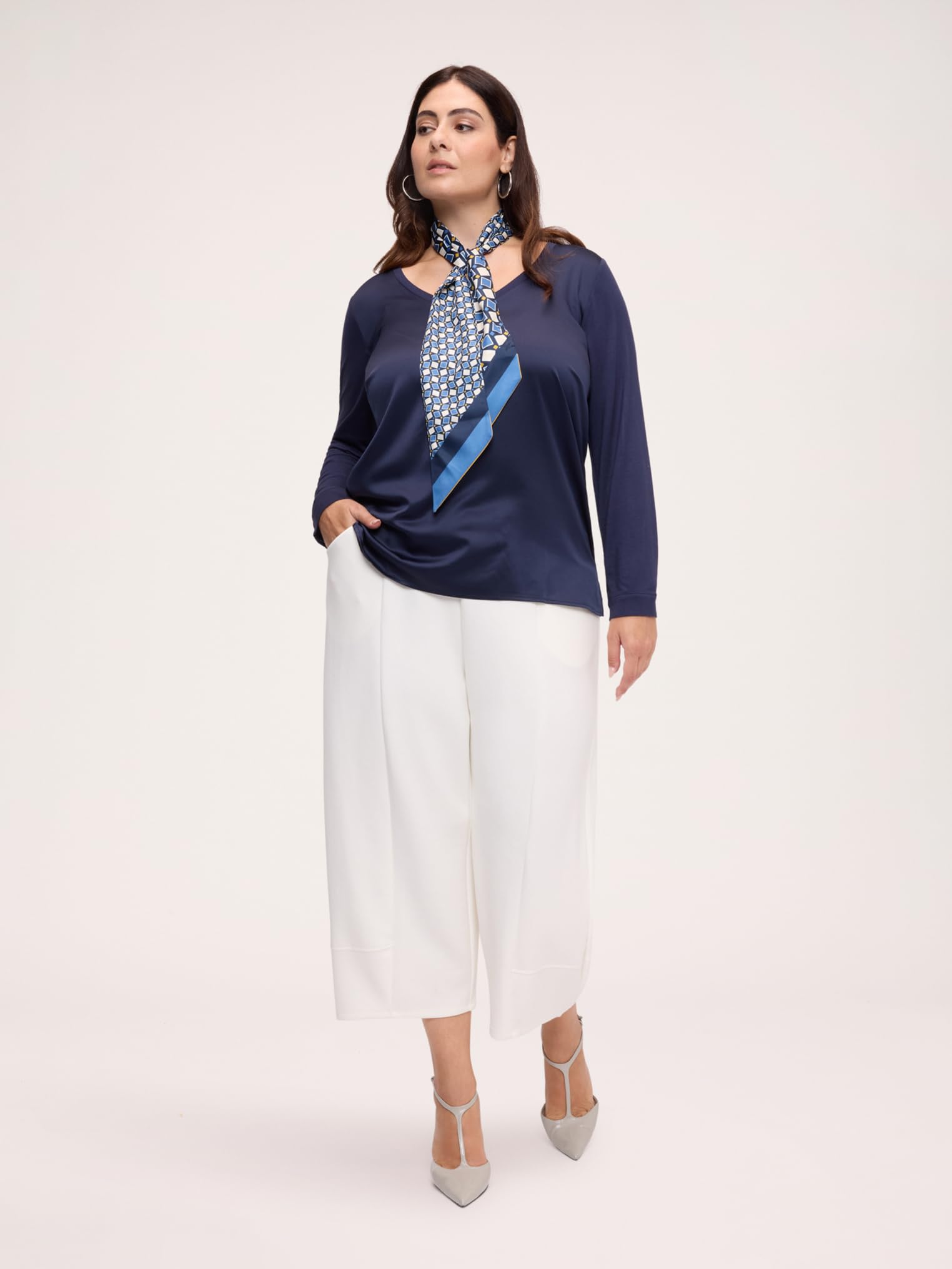 Fiorella Rubino Top e t-shirt T-shirt scollo a V bimaterica M Plus