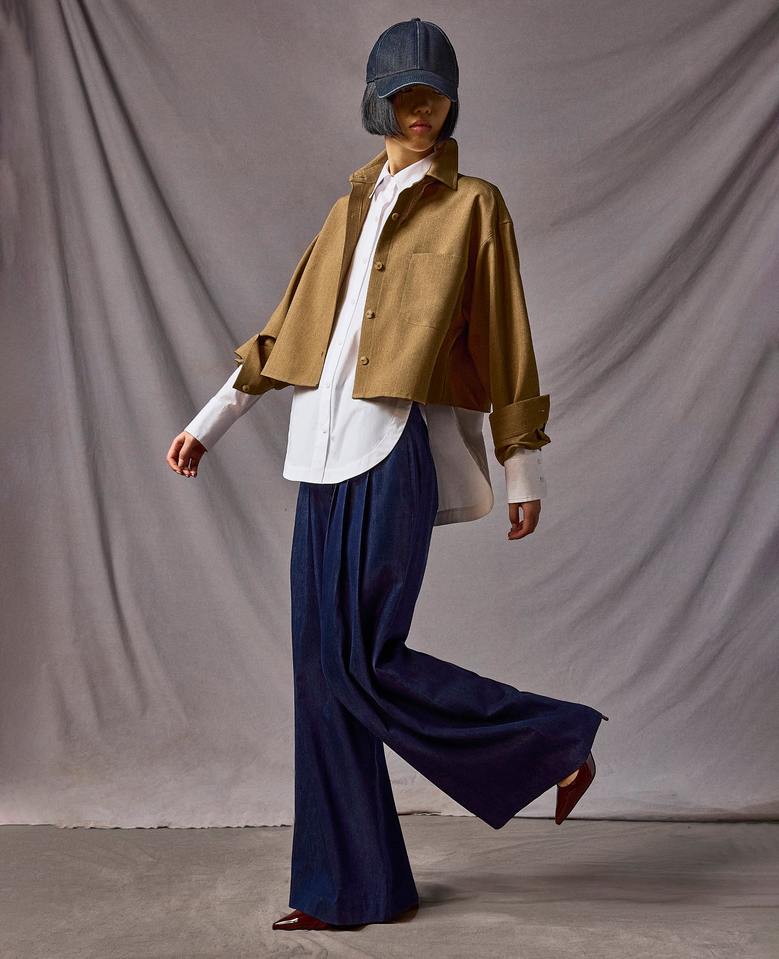 Kenneth Cole Reaction Clothing High Rise Fly Front Pleat Wide Leg Pantaloni Donna Blu