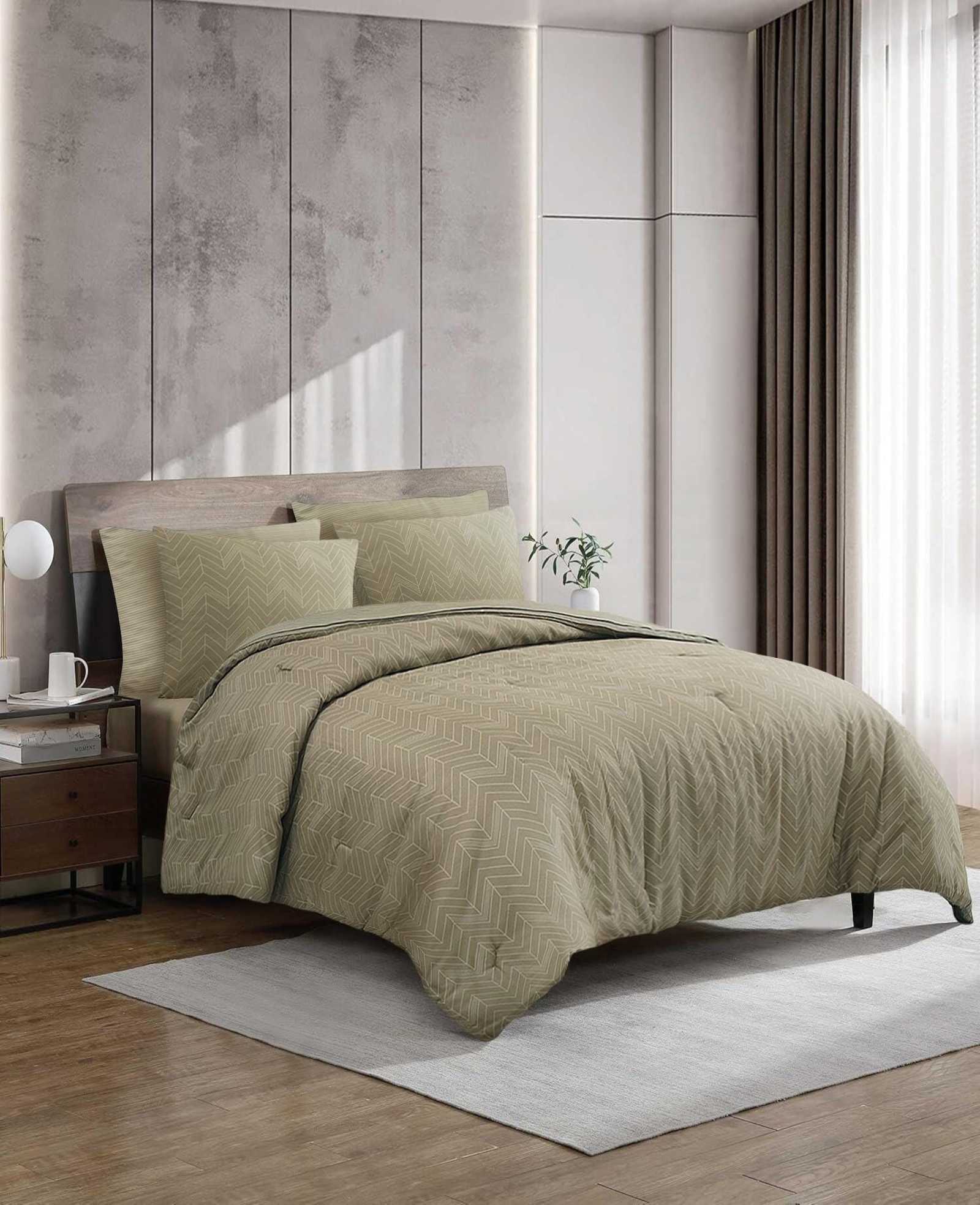 Kenneth Cole Reaction Home & Bedding Delancey Comforter Set set trapunta verde queen leggero