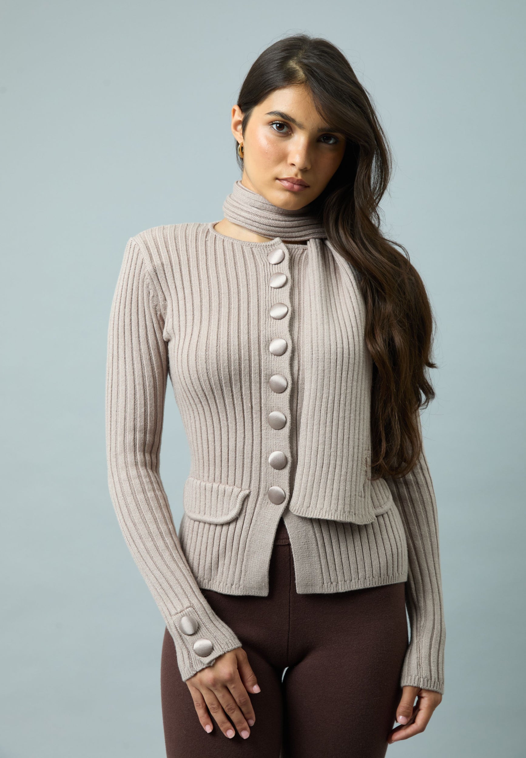 House Of Sunny Women's Knitwear Taupe Power Peggy cardigan a coste con sciarpa