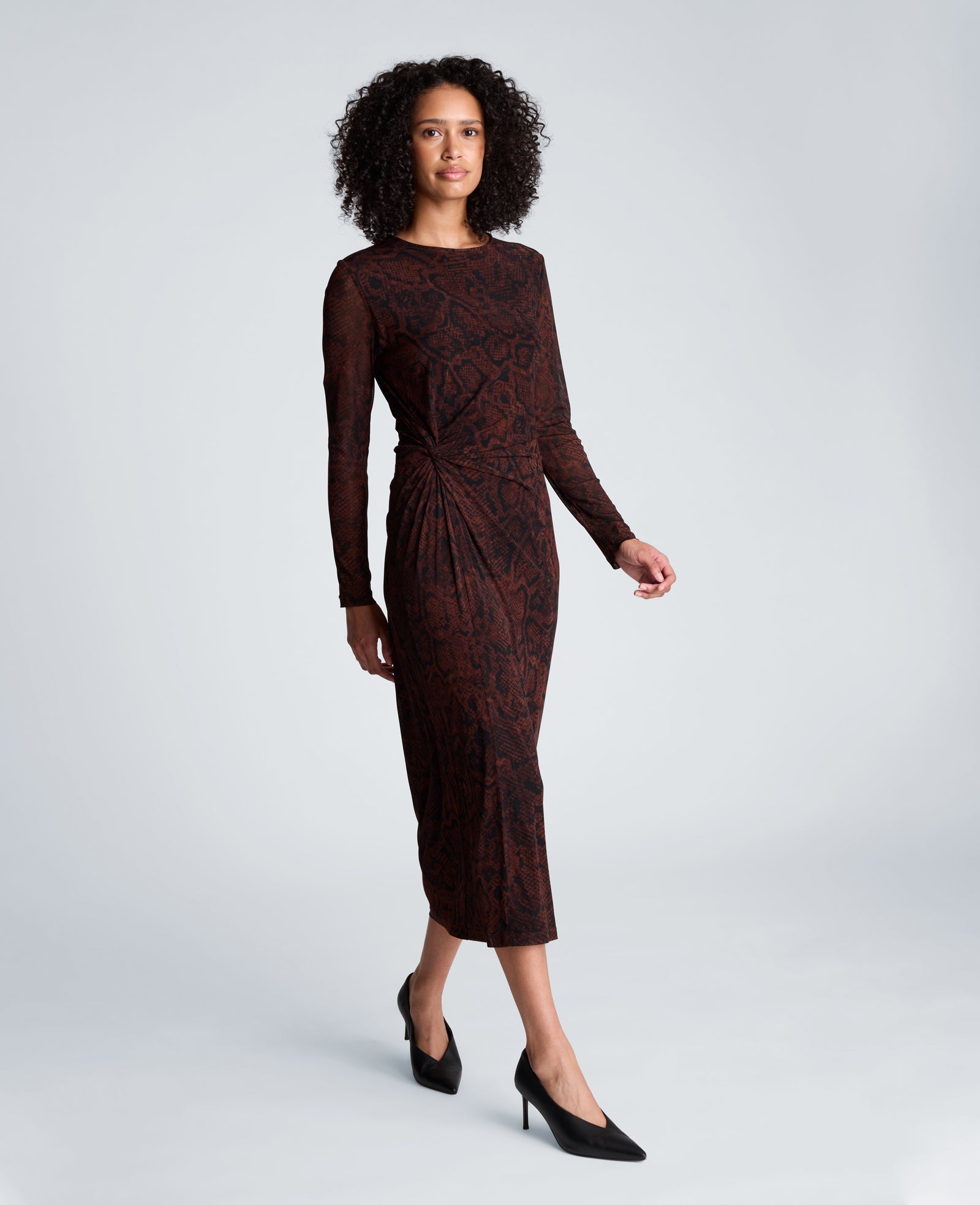 Kenneth Cole Reaction Clothing Knot Long Sleeve Midi Dress abito midi marrone stampa serpente