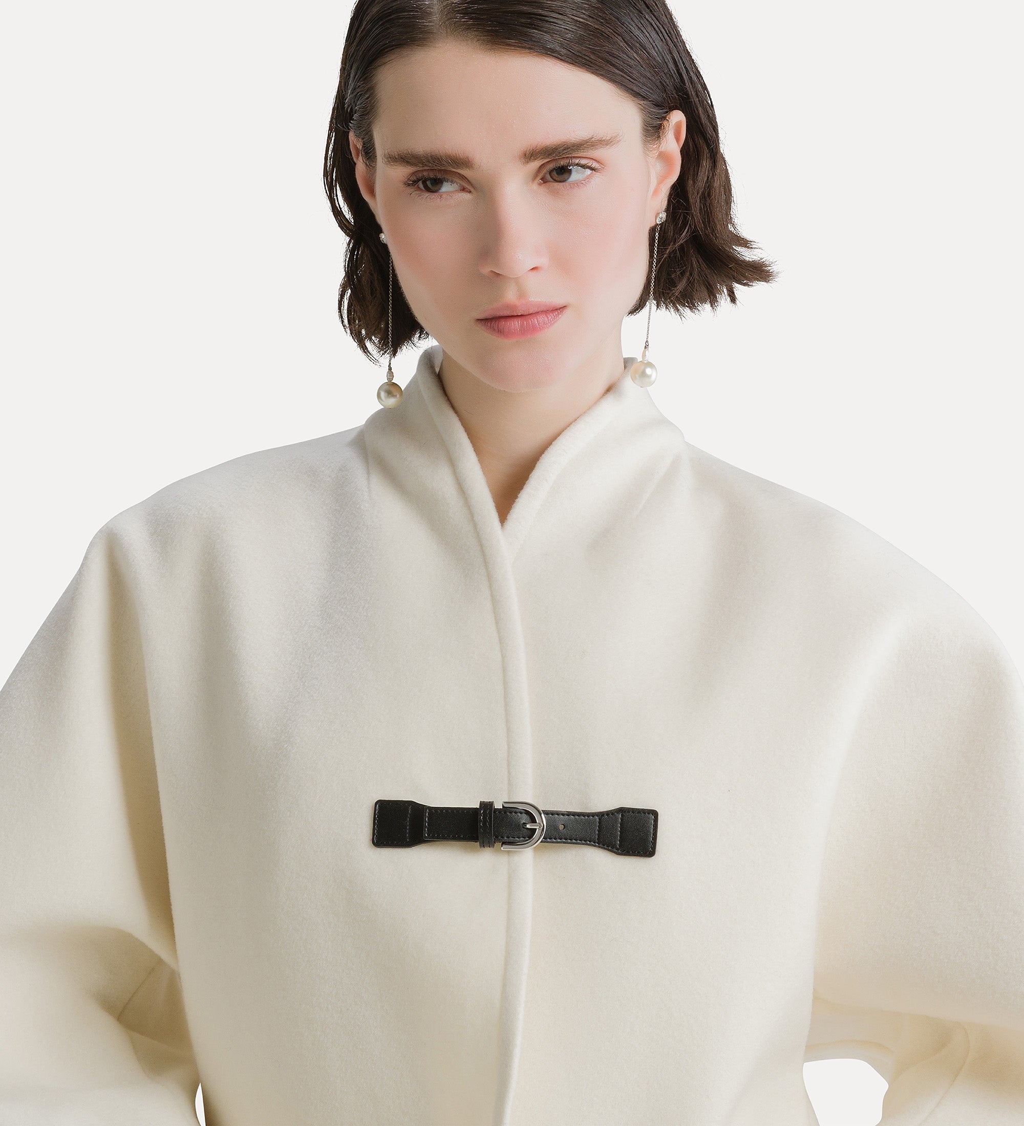 Forte capispalla e kimono short cape-style coat diamond cappotto corto a mantella bianco