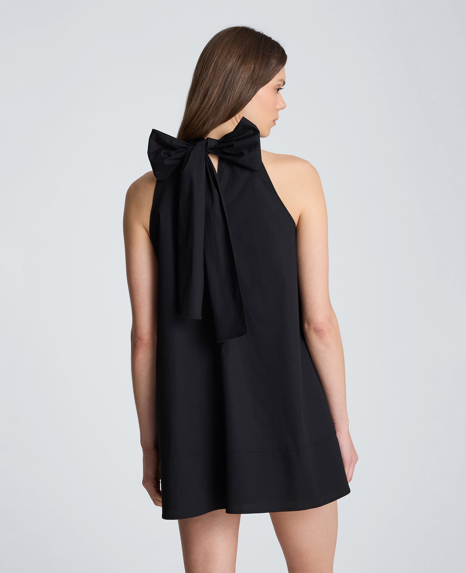 Kenneth Cole Reaction Clothing Self Tie Halter abito mini nero