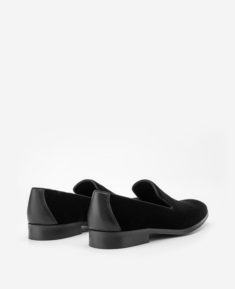 Kenneth Cole Reaction Harry2 Velvet Venetian Loafer mocassini neri in velluto