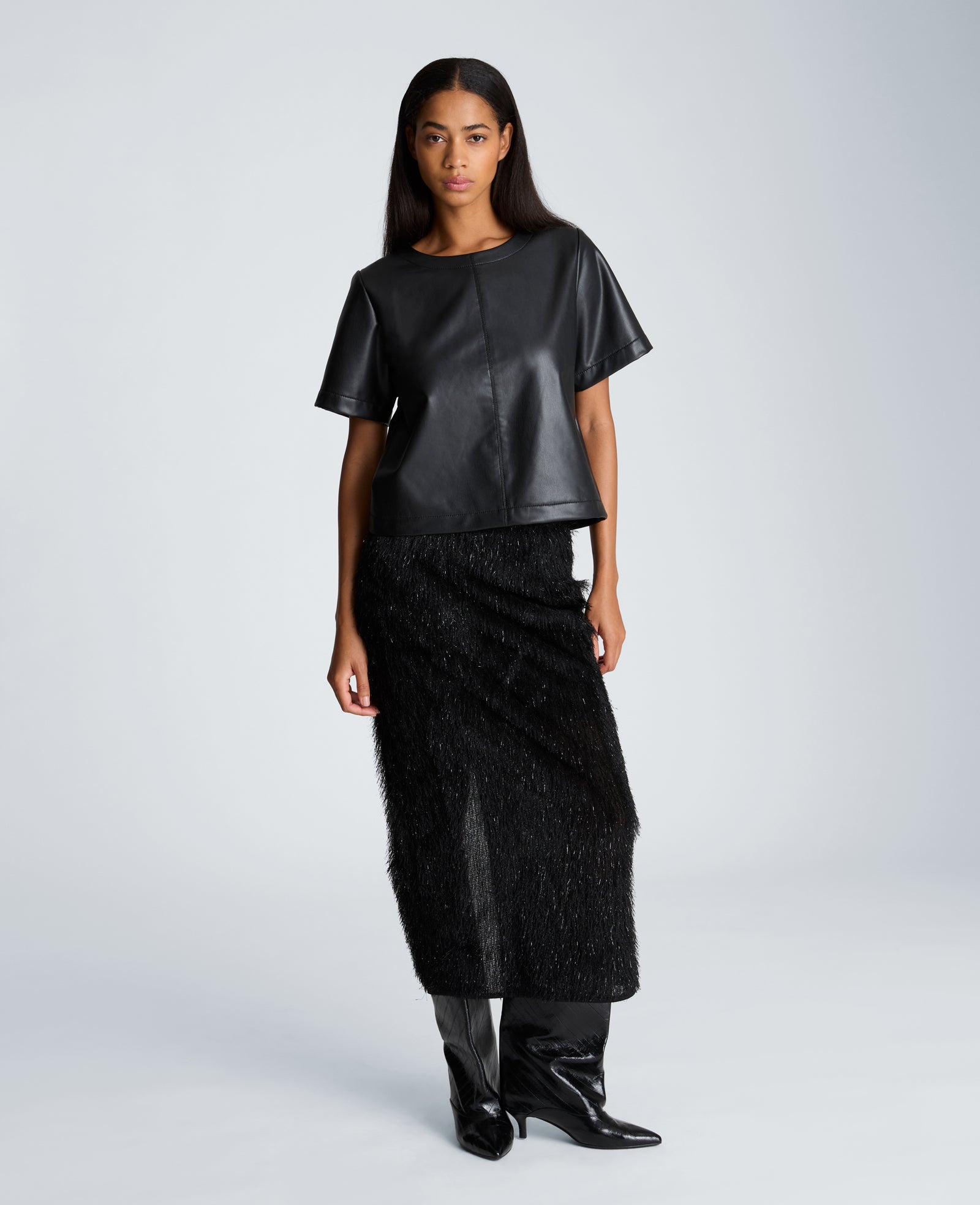 Kenneth Cole Reaction Clothing Short Sleeve Cropped Tee maglia corta nera