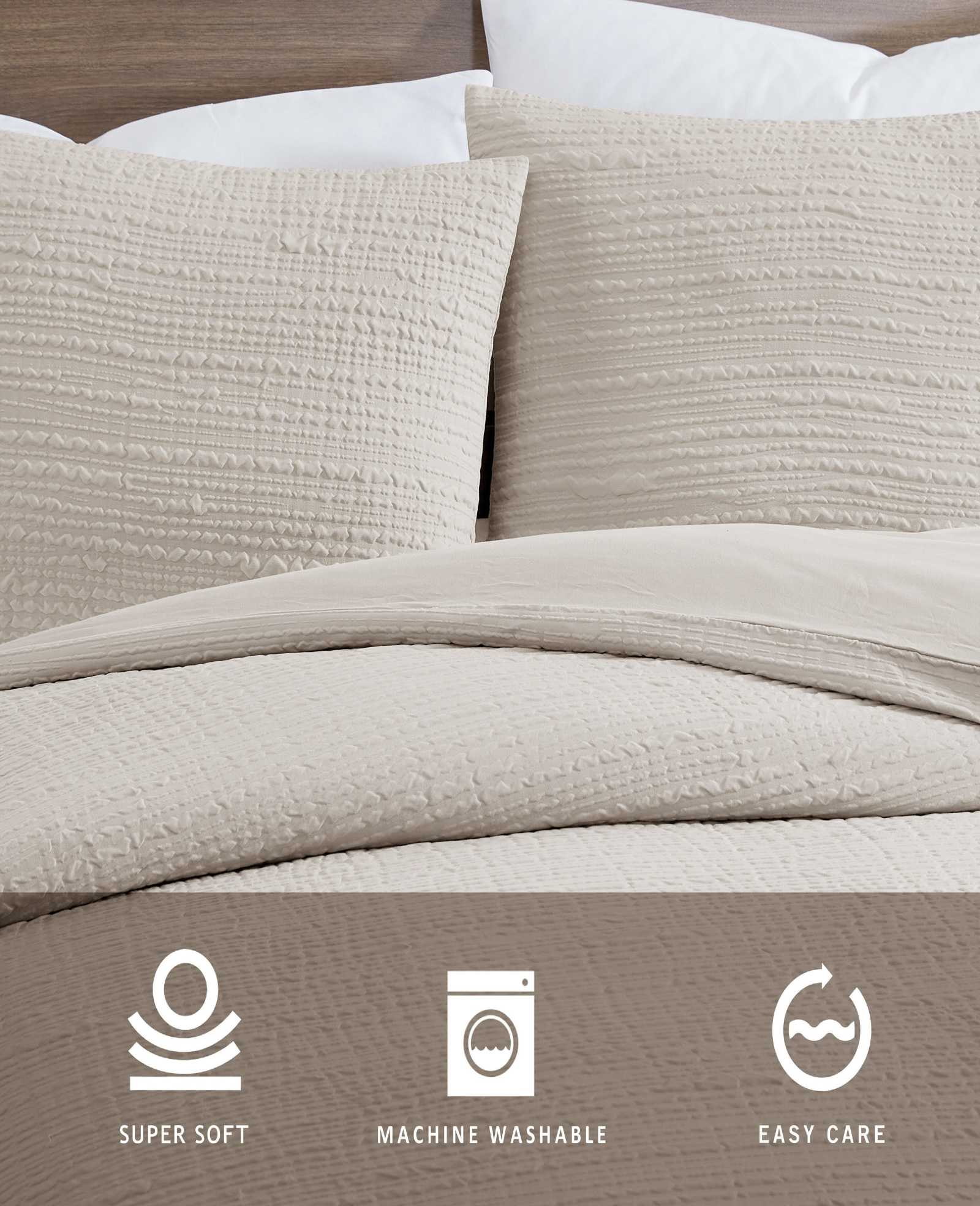 Kenneth Cole Reaction Home & Bedding Serenity Wavy Lines Beige Duvet Cover Set copripiumino beige Twin