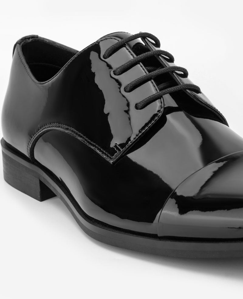 Kenneth Cole Reaction Shoes Hezner Patent Cap Toe Oxford scarpe Oxford nere verniciate
