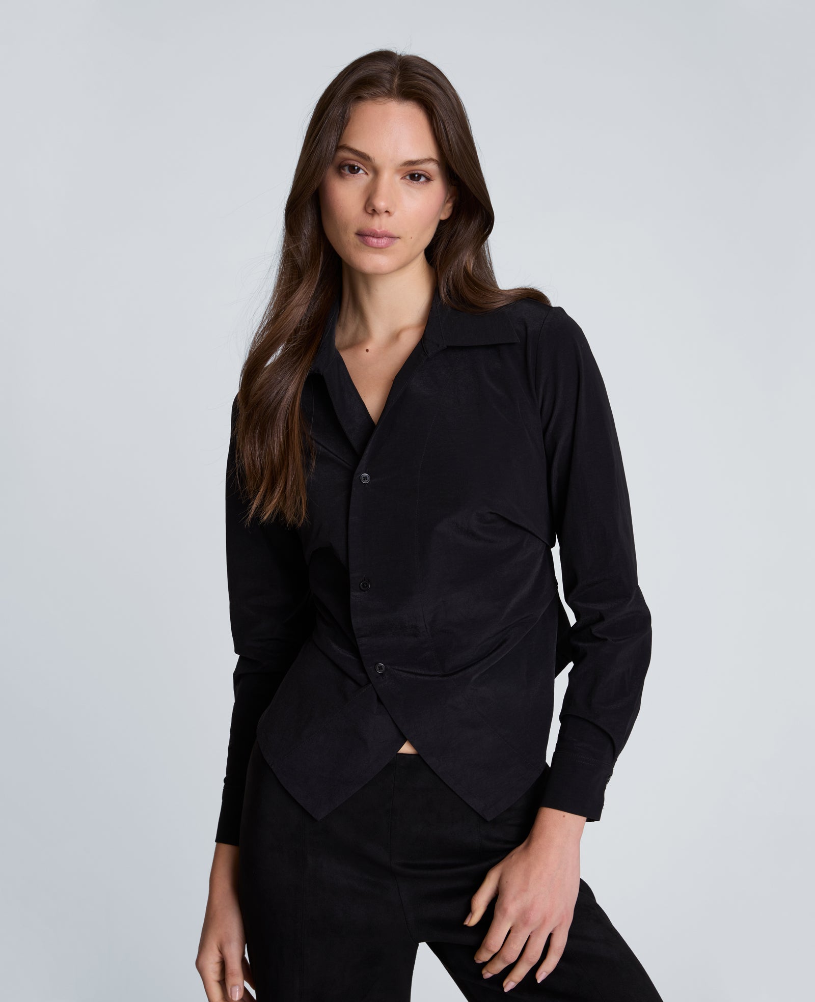 Kenneth Cole Reaction Clothing Asymmetrical Button Down Shirt camicia nera in taffetà