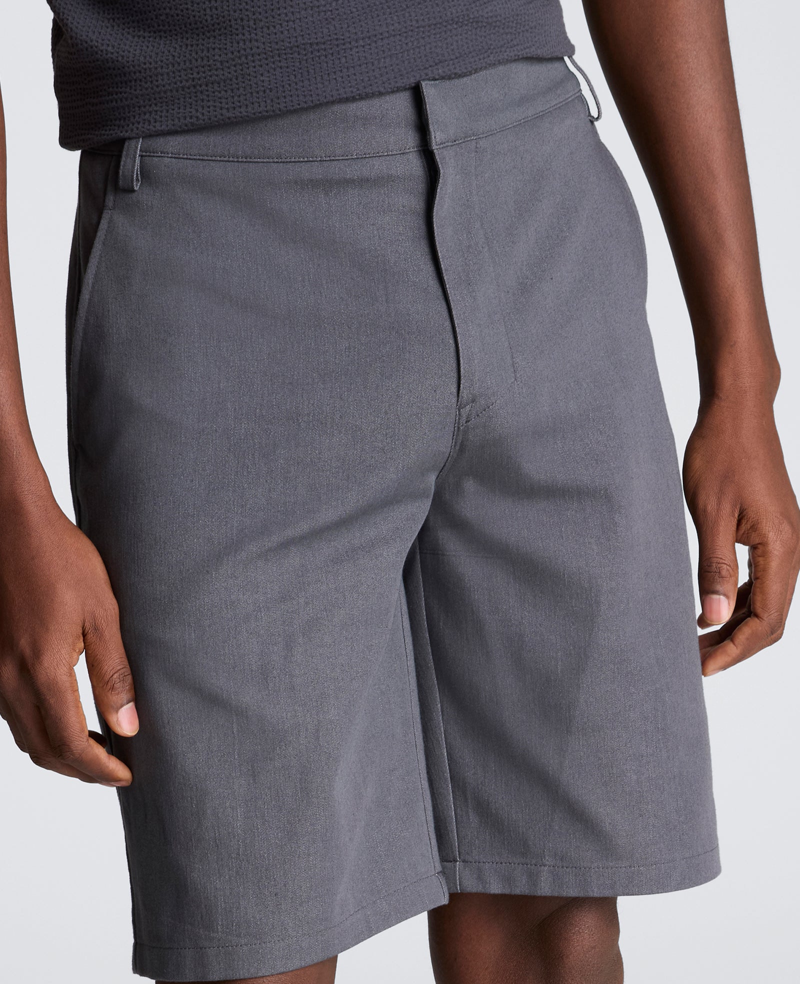 Kenneth Cole Reaction Clothing Washed Denim Short shorts in denim grigio antracite elasticizzato