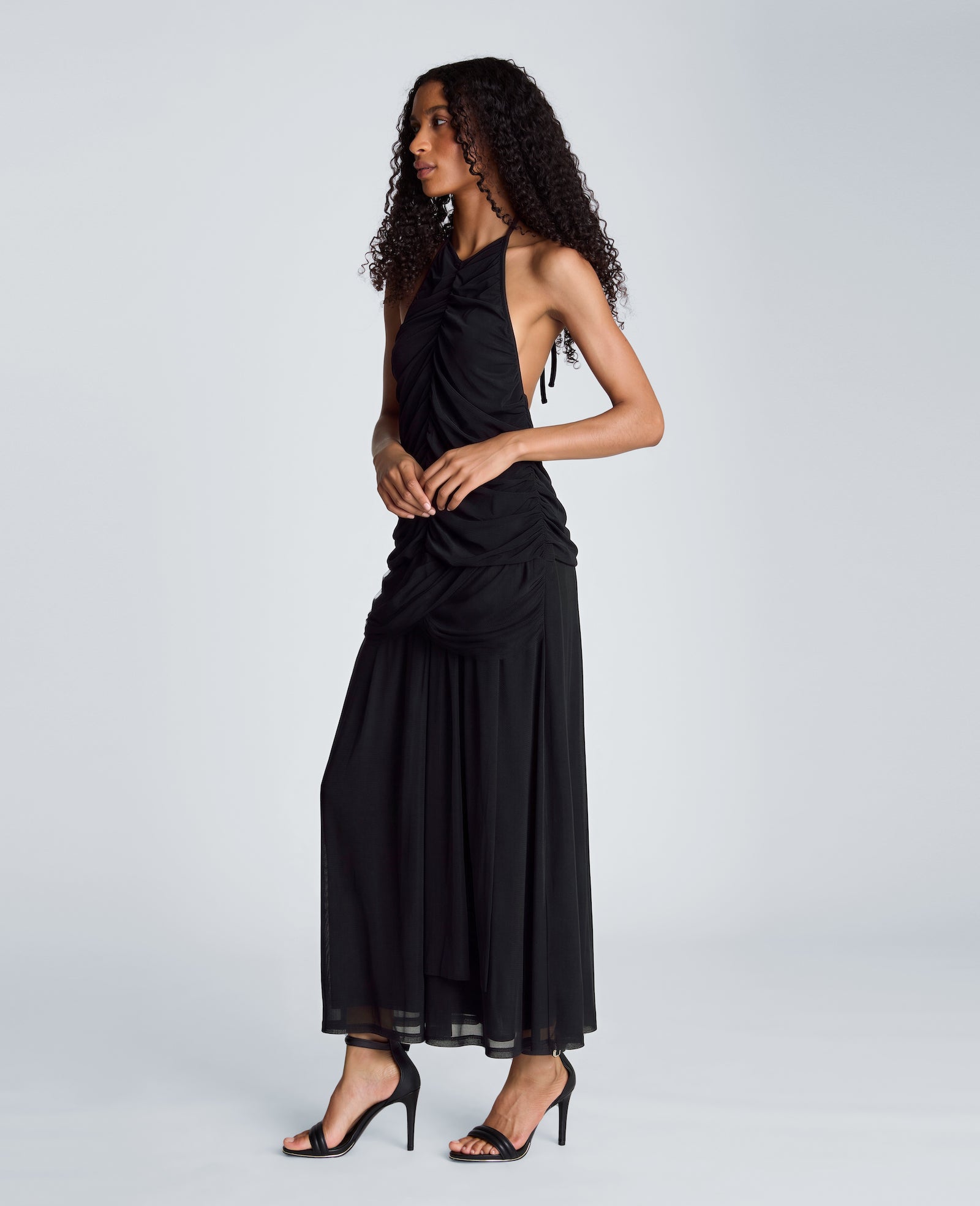 Kenneth Cole Reaction Clothing Ruched Halter Maxi Dress abito nero arricciato