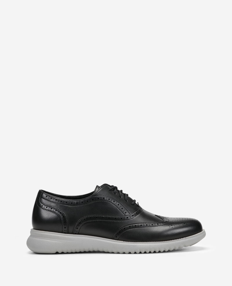Kenneth Cole Reaction Nio Wing Lace Up scarpe stringate nere