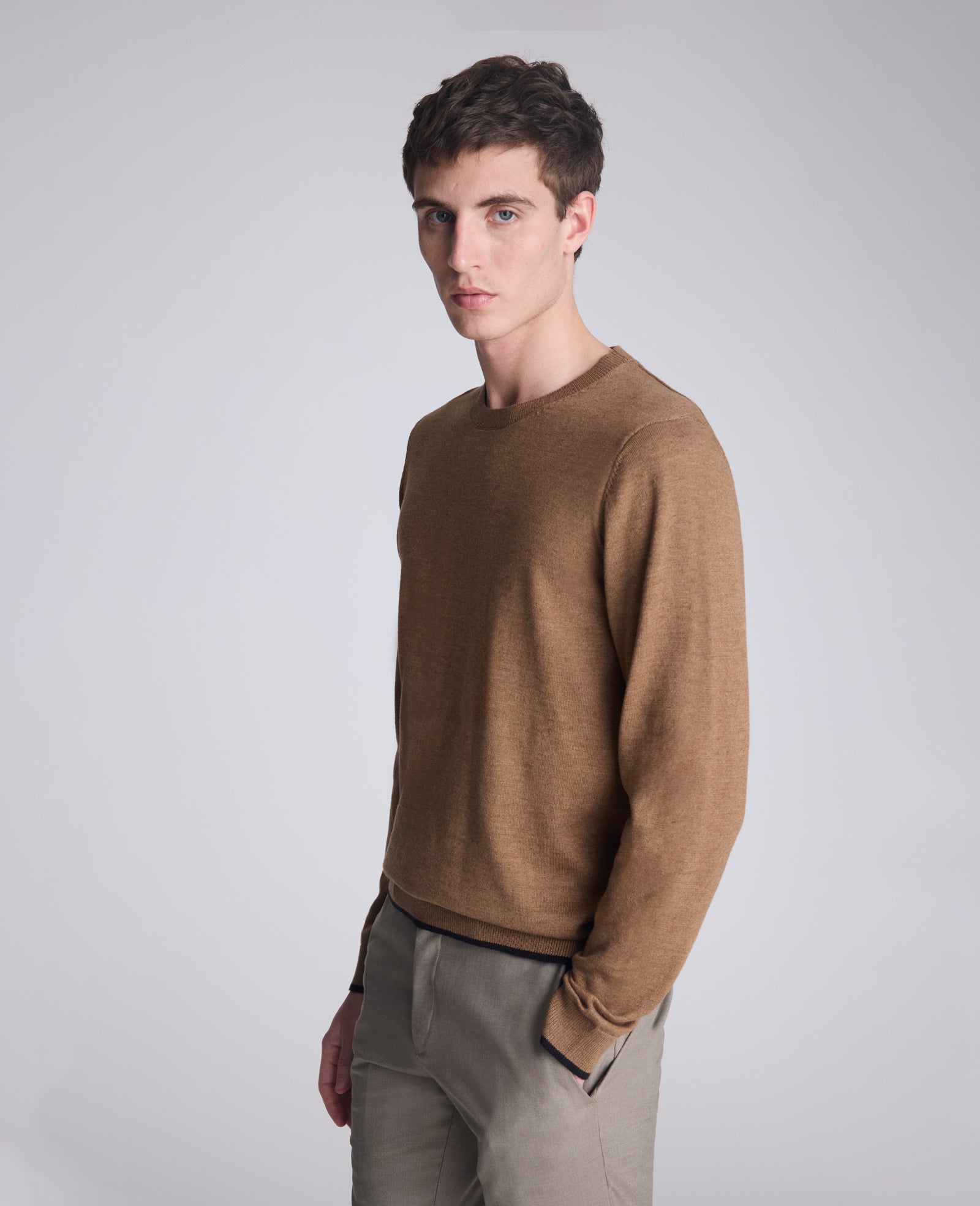Kenneth Cole Reaction Clothing Crew Neck Sweater with Tipping Details maglione marrone