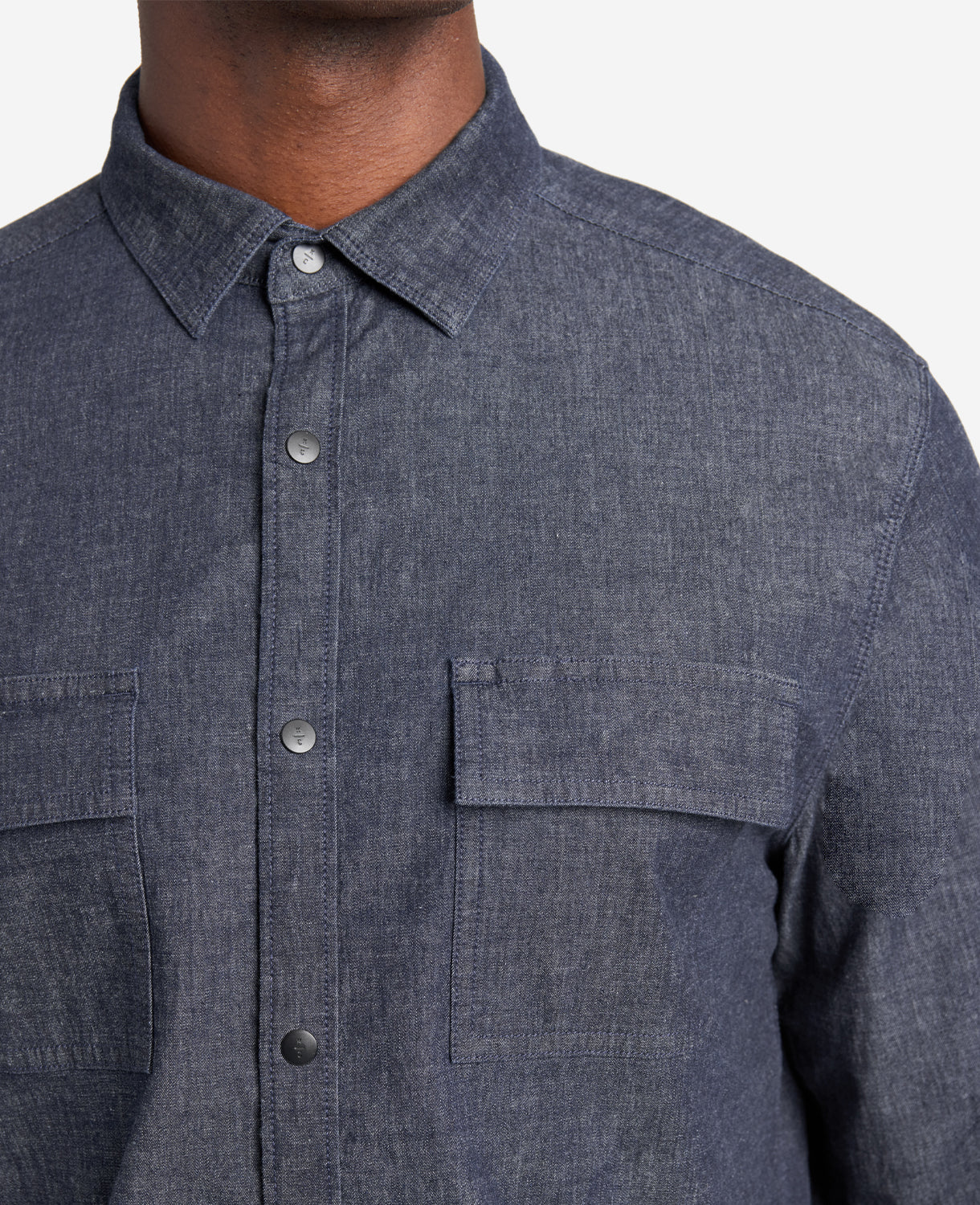 Kenneth Cole Reaction Clothing Slim-Fit Organic Stretch Denim Two Pocket Shirt camicia Deep Indigo