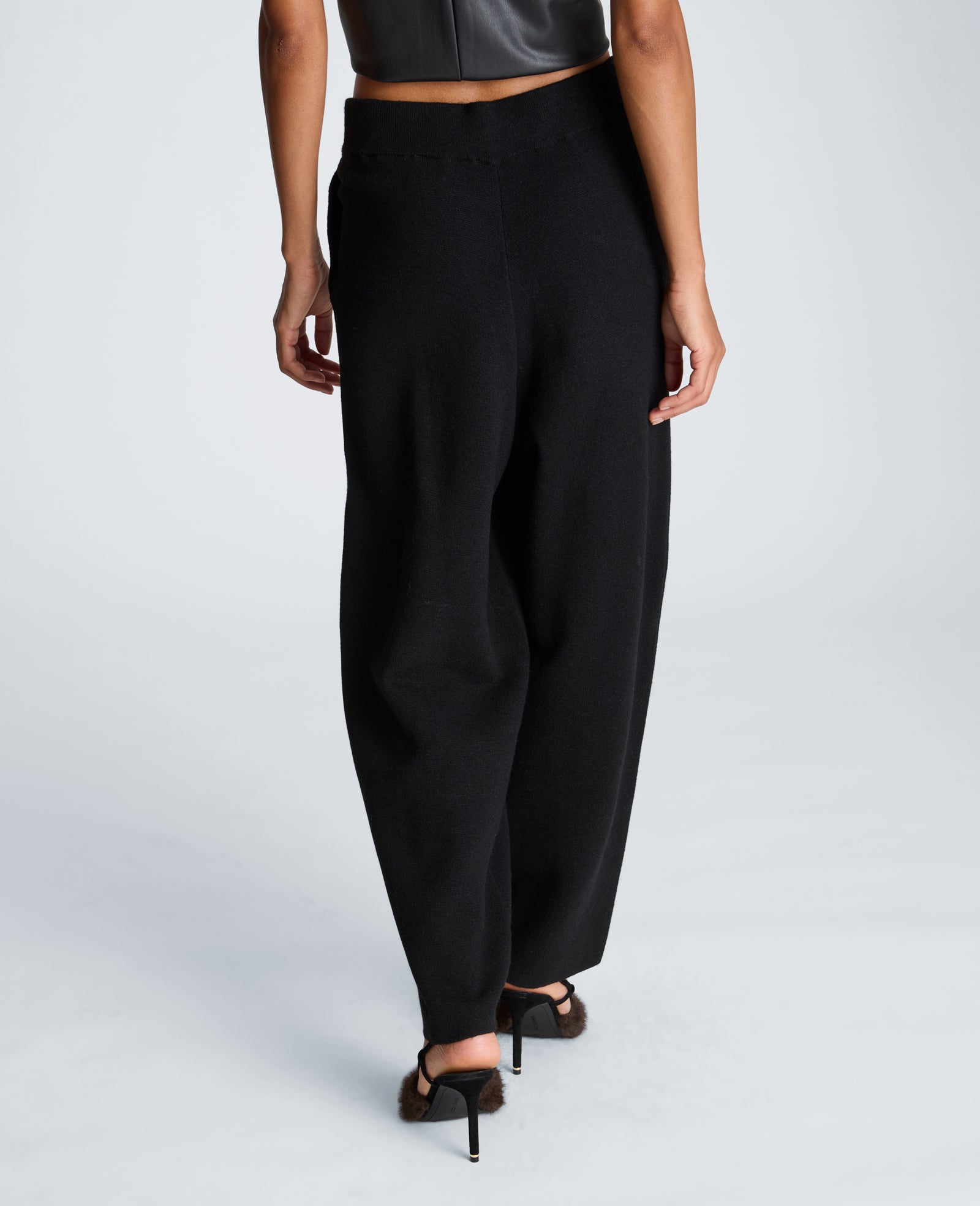 Kenneth Cole Reaction Clothing Barrel Leg Sweater Pull On Pant pantaloni neri lana cashmere