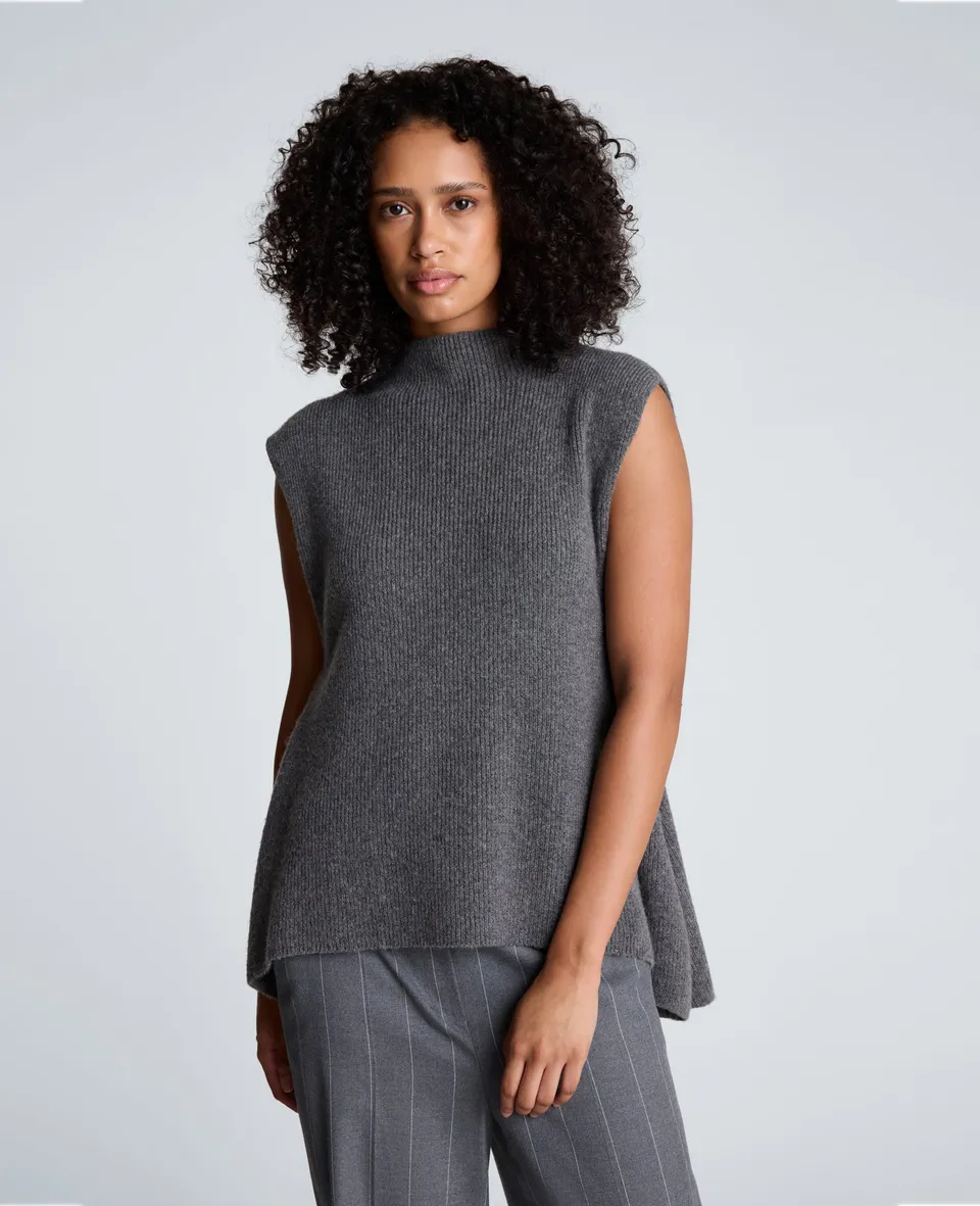 Kenneth Cole Reaction Clothing Mock Neck Sweater with Side Pleats maglia grigia senza maniche