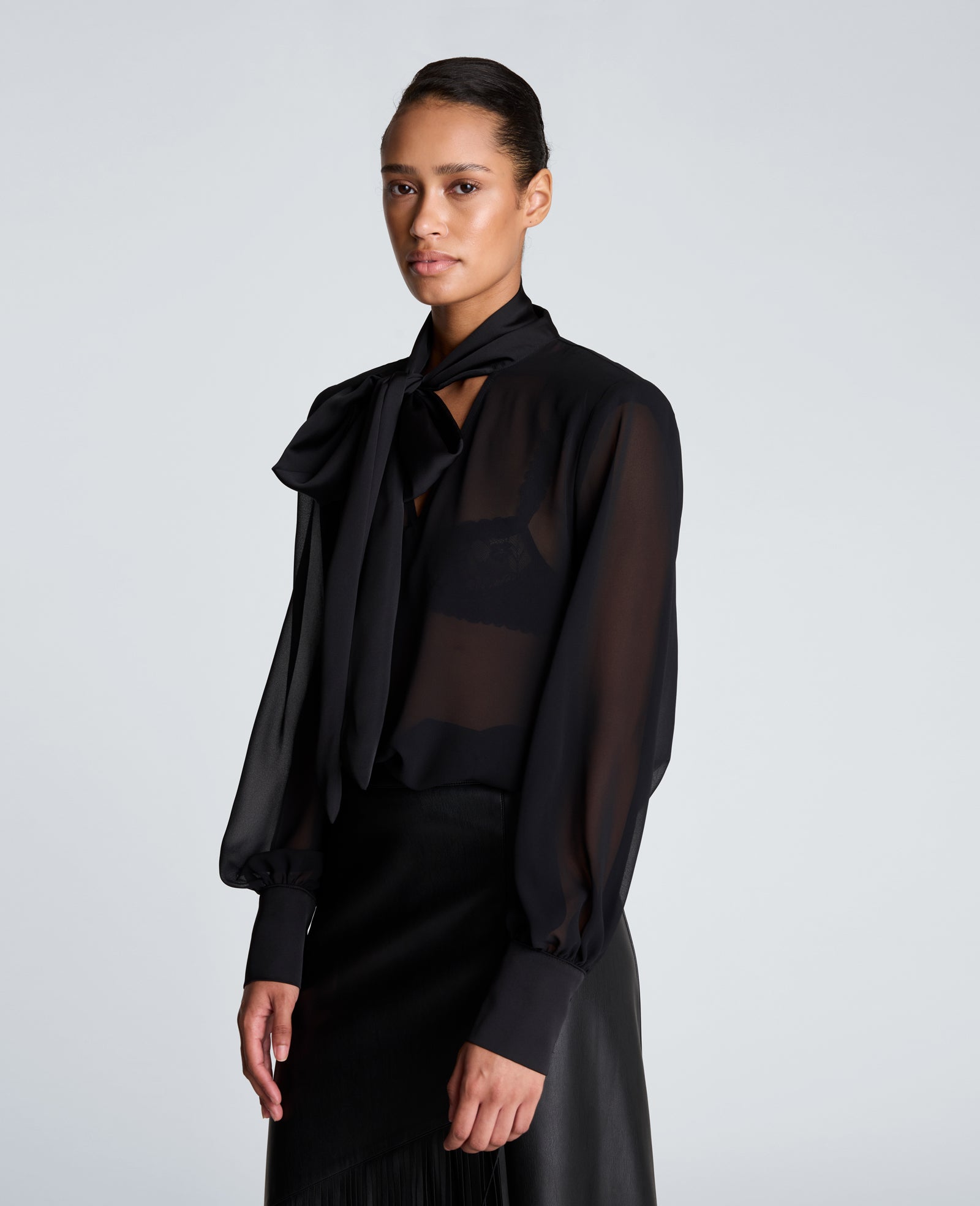 Kenneth Cole Reaction Clothing Tie Neck Blouse camicetta nera XS-XL in chiffon