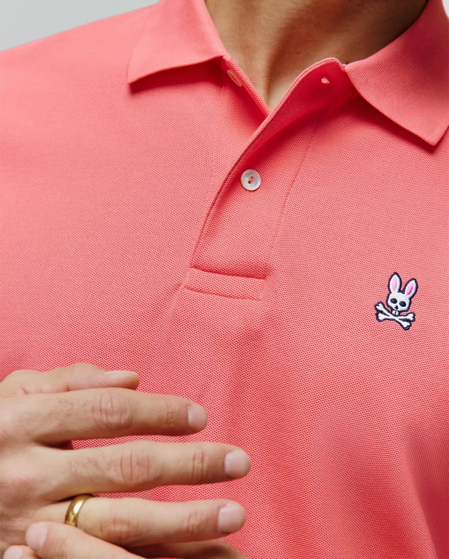 Psycho Bunny Men's Polos Classic Pique Polo B6K001F200 polo corallo in piqué