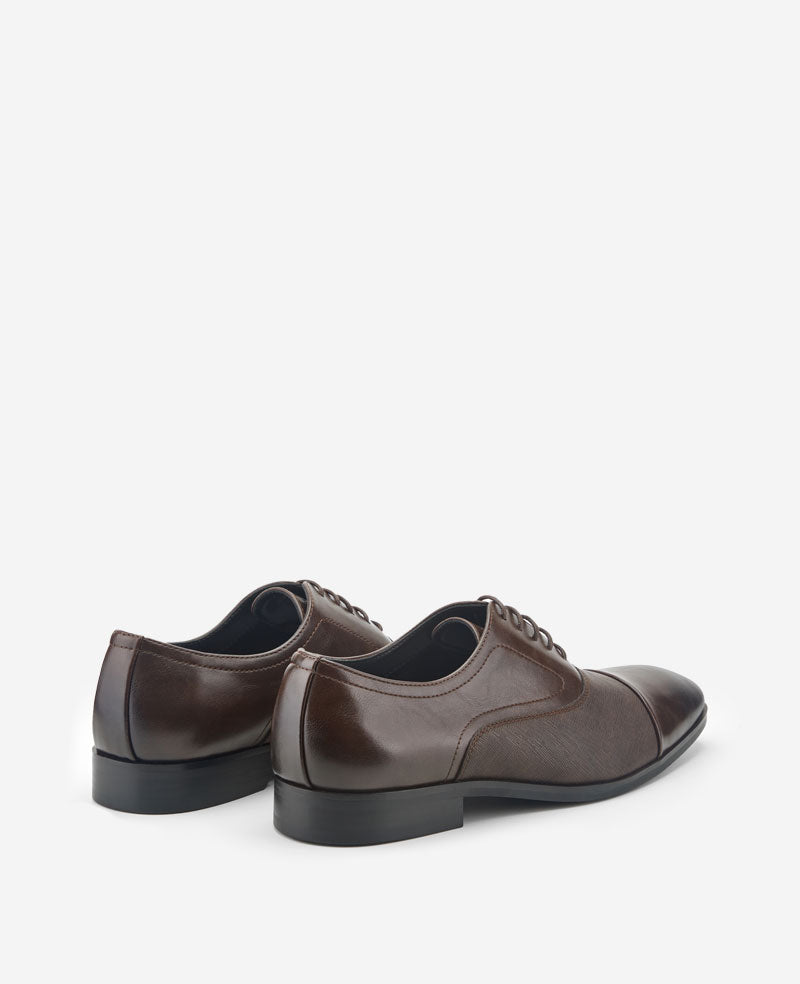 Kenneth Cole Reaction Hector Cap Toe Oxford scarpe marrone scuro 7M con plantare removibile